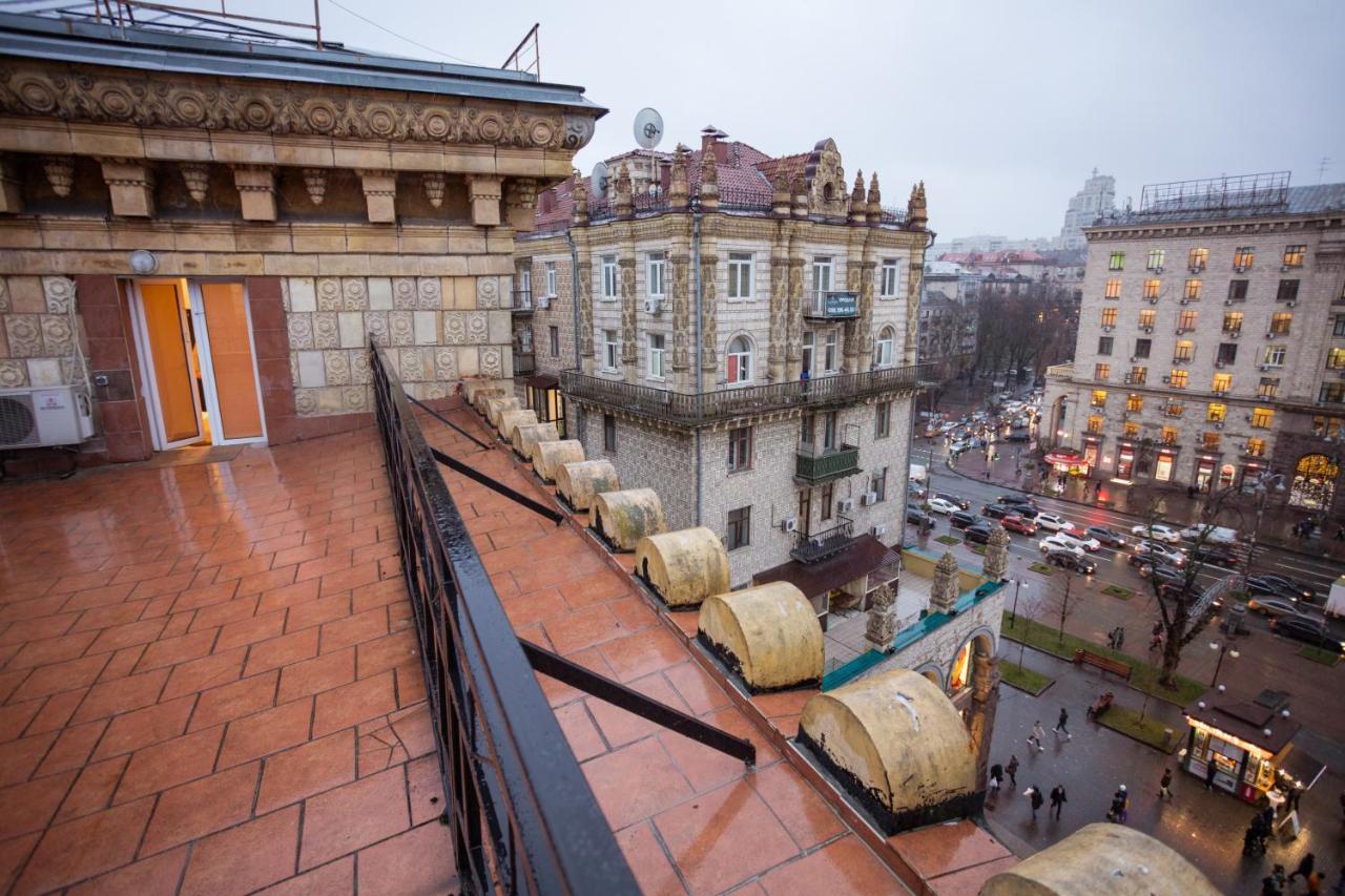 911 Apartments Khreshchatyk Kiev Exteriör bild