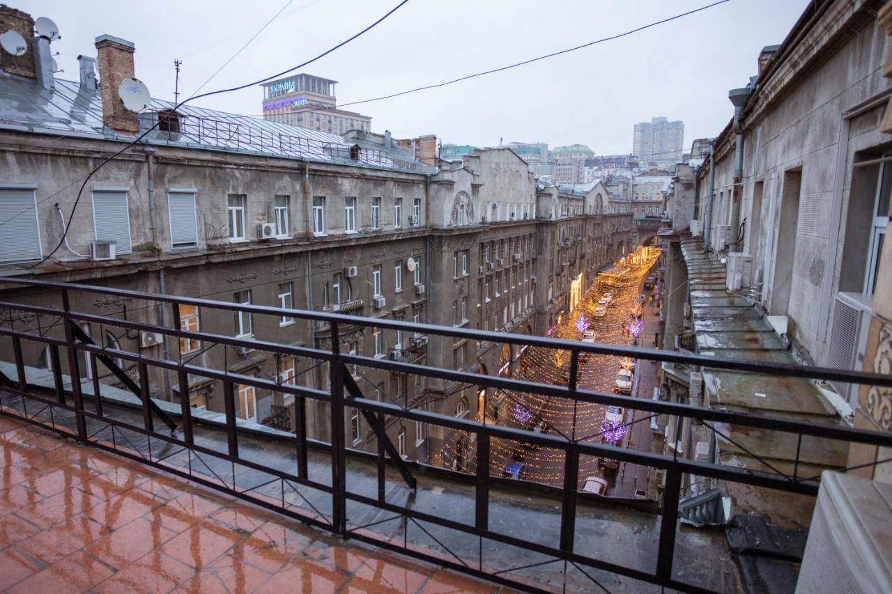 911 Apartments Khreshchatyk Kiev Exteriör bild